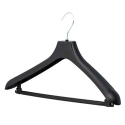 Вешалка-плечики, размер 48-50, пластик, анатомическая, перекладина, крючки для бретелей, черный, С024/С044 - фото 15058925