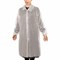 Халат одноразовый белый на кнопках КОМПЛЕКТ 10 шт., XXXL, 60-62 размер, 110 см, рукав на резинке, 30 г/м2, ОПТИТРЕЙД - фото 14936104